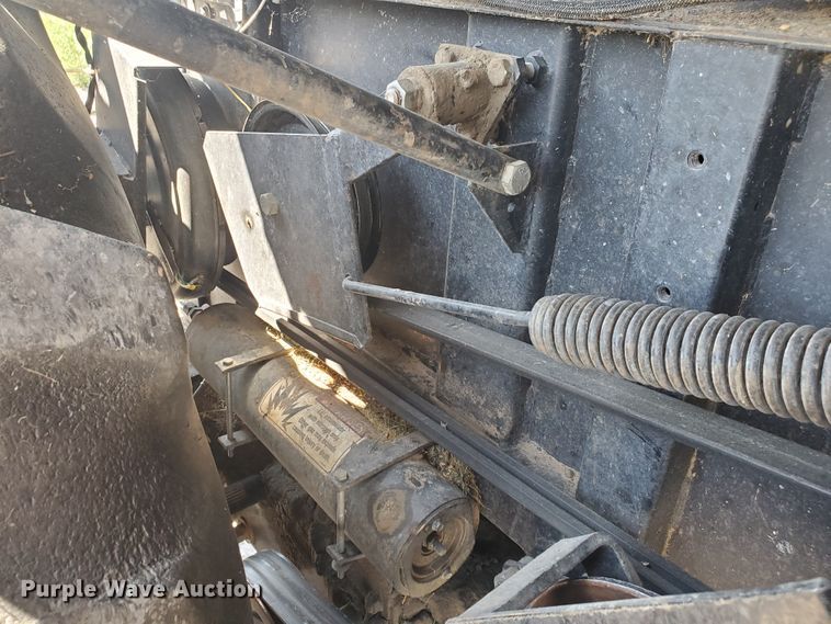 image for item DF5584 1994 Gleaner R62 combine