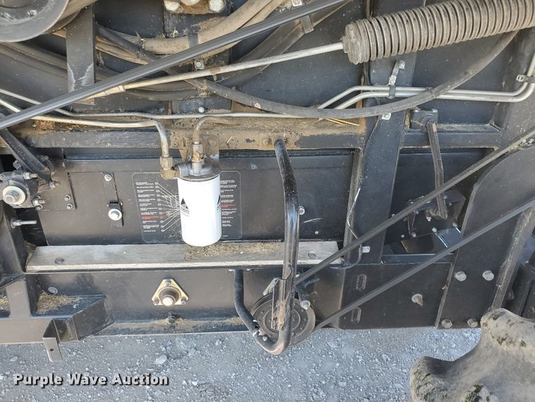 image for item DF5584 1994 Gleaner R62 combine