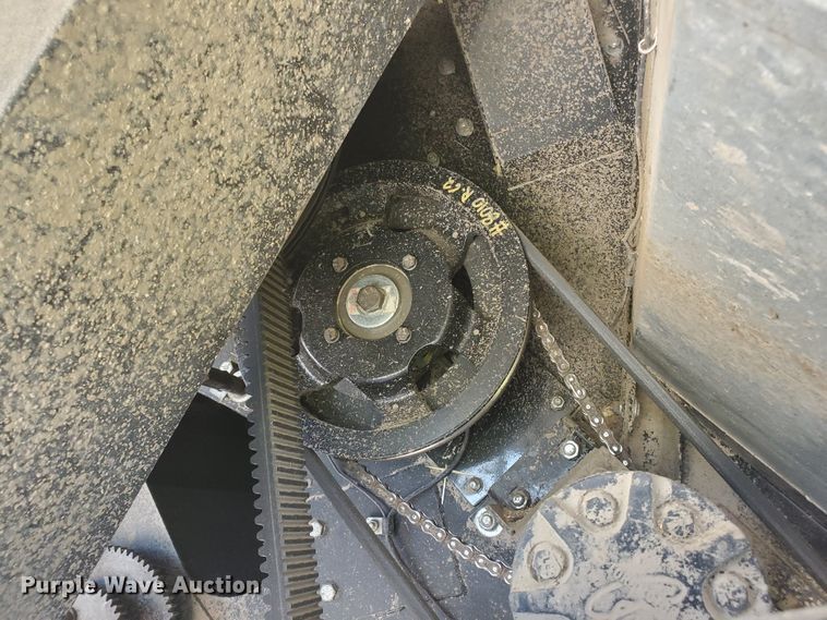 image for item DF5584 1994 Gleaner R62 combine