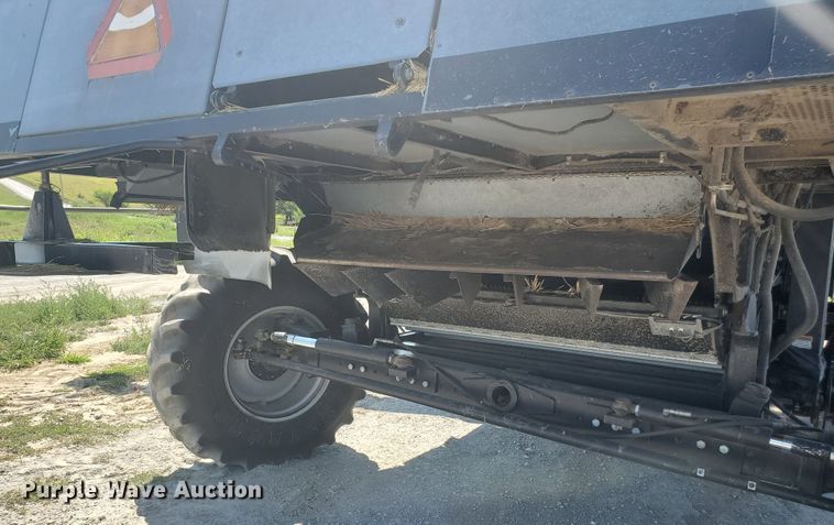 image for item DF5584 1994 Gleaner R62 combine