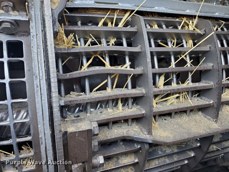 image for item DF5584 1994 Gleaner R62 combine