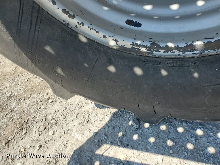 image for item DF5584 1994 Gleaner R62 combine