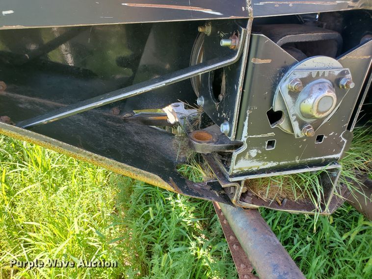 image for item DF5584 1994 Gleaner R62 combine