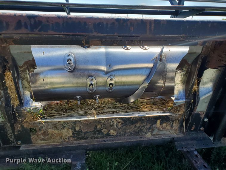 image for item DF5584 1994 Gleaner R62 combine