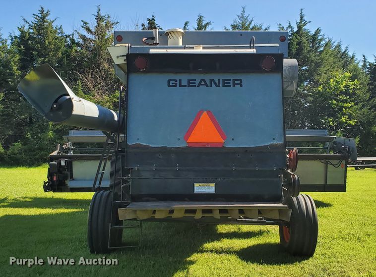 image for item DF7544 1981 Gleaner L2 Corn Plus combine