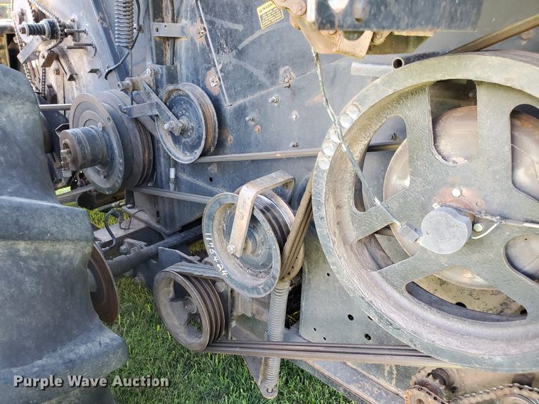 image for item DF7544 1981 Gleaner L2 Corn Plus combine