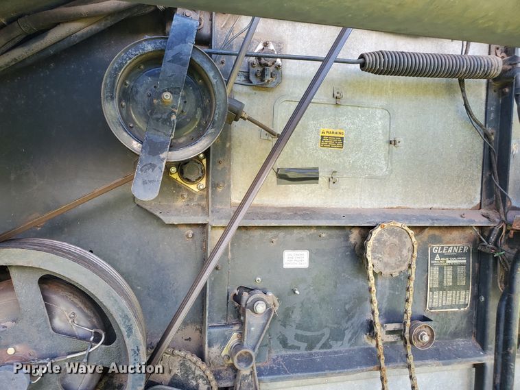 image for item DF7544 1981 Gleaner L2 Corn Plus combine