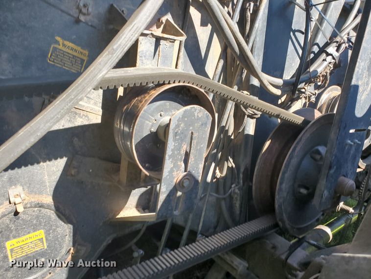 image for item DF7544 1981 Gleaner L2 Corn Plus combine