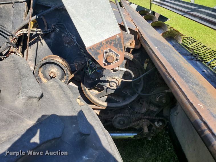 image for item DF7544 1981 Gleaner L2 Corn Plus combine