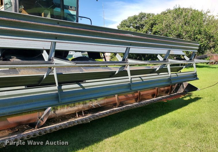 image for item DF7544 1981 Gleaner L2 Corn Plus combine