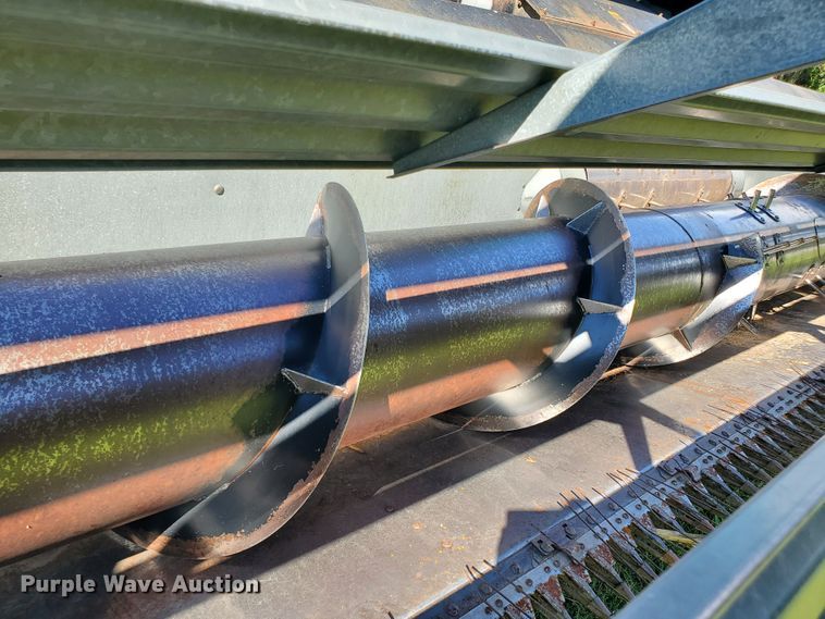 image for item DF7544 1981 Gleaner L2 Corn Plus combine