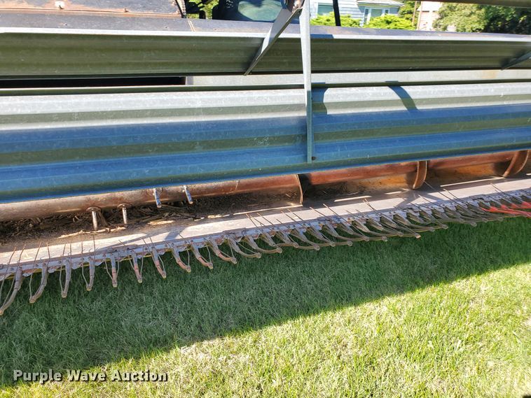 image for item DF7544 1981 Gleaner L2 Corn Plus combine