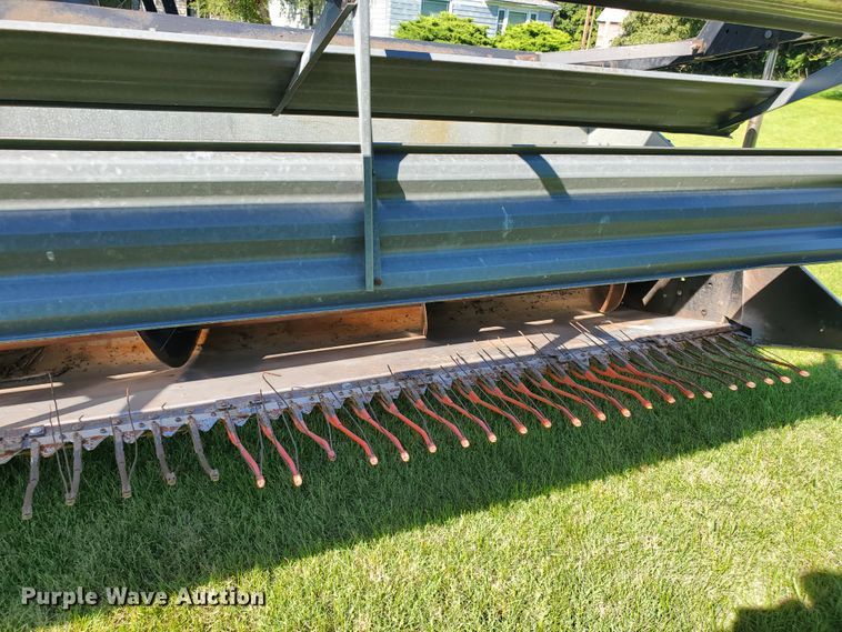 image for item DF7544 1981 Gleaner L2 Corn Plus combine