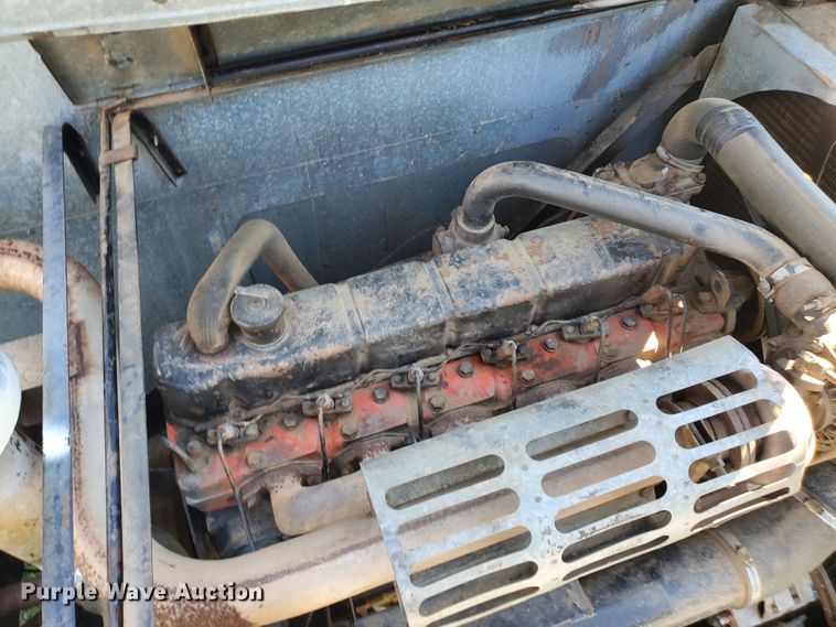 image for item DF7544 1981 Gleaner L2 Corn Plus combine