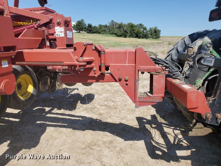 image for item DF7546 Sunflower 9433 grain drill