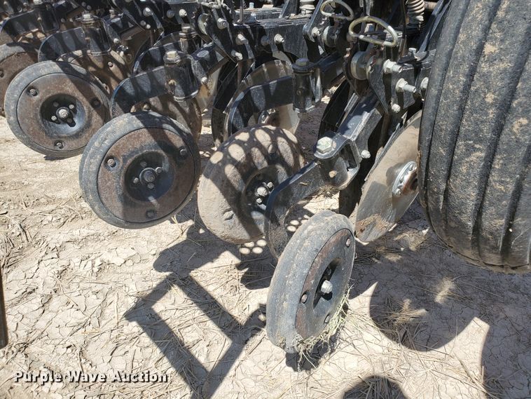 image for item DF7546 Sunflower 9433 grain drill