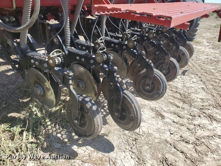 image for item DF7546 Sunflower 9433 grain drill