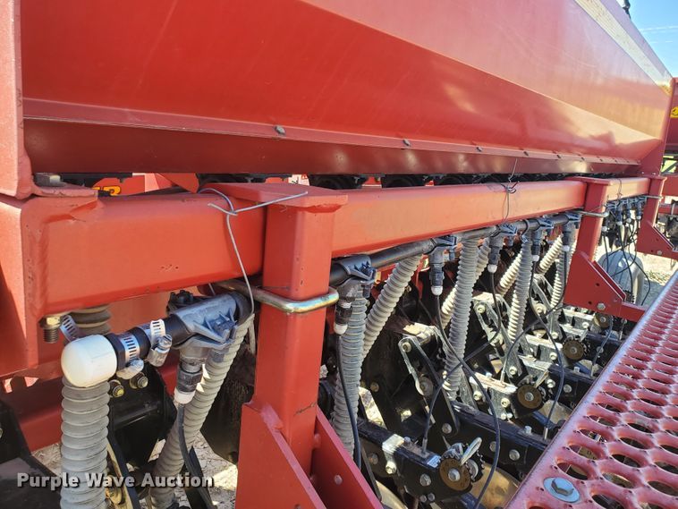 image for item DF7546 Sunflower 9433 grain drill