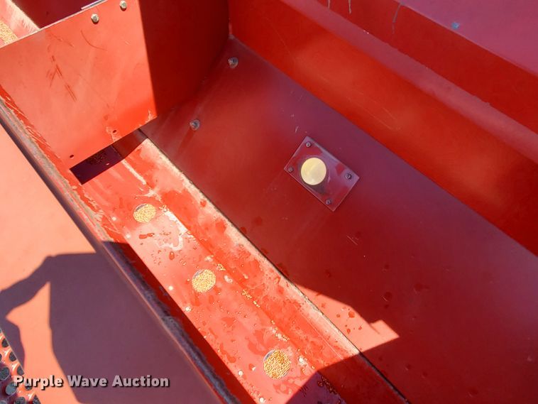 image for item DF7546 Sunflower 9433 grain drill