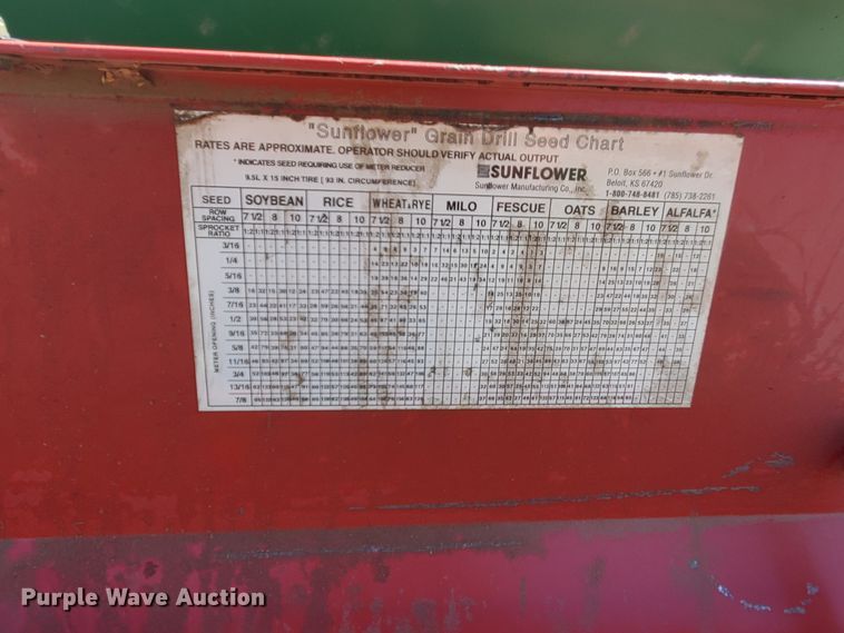 image for item DF7546 Sunflower 9433 grain drill