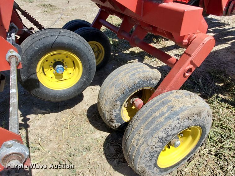 image for item DF7546 Sunflower 9433 grain drill