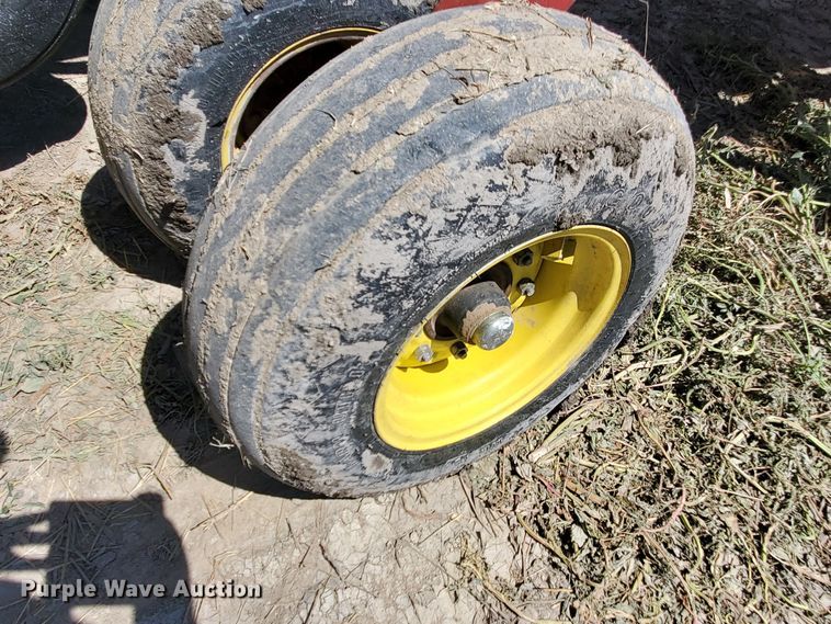 image for item DF7546 Sunflower 9433 grain drill