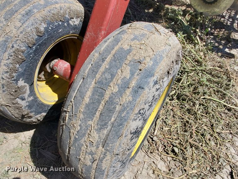 image for item DF7546 Sunflower 9433 grain drill