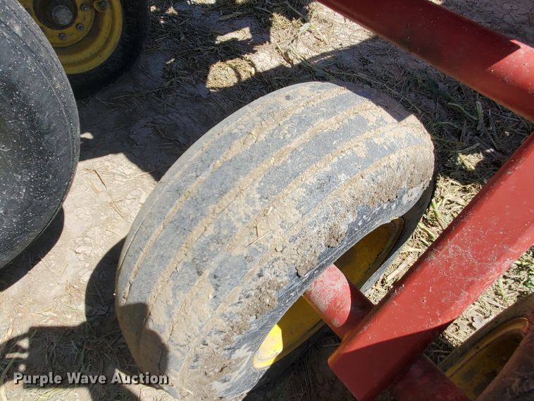 image for item DF7546 Sunflower 9433 grain drill