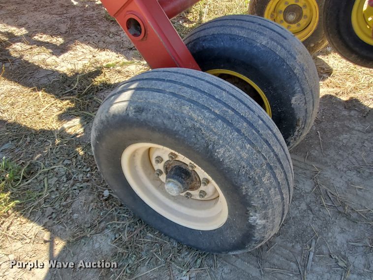 image for item DF7546 Sunflower 9433 grain drill