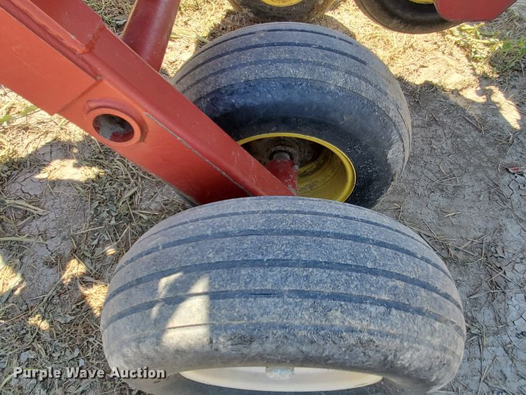 image for item DF7546 Sunflower 9433 grain drill