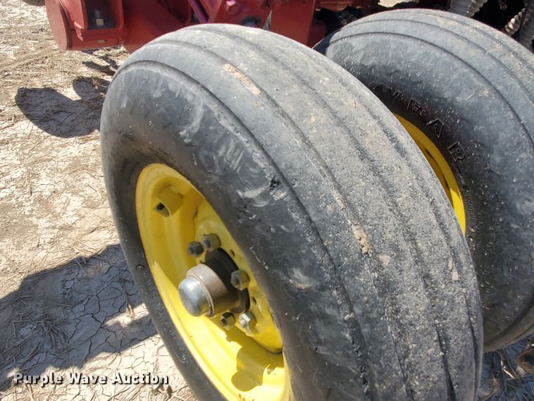 image for item DF7546 Sunflower 9433 grain drill