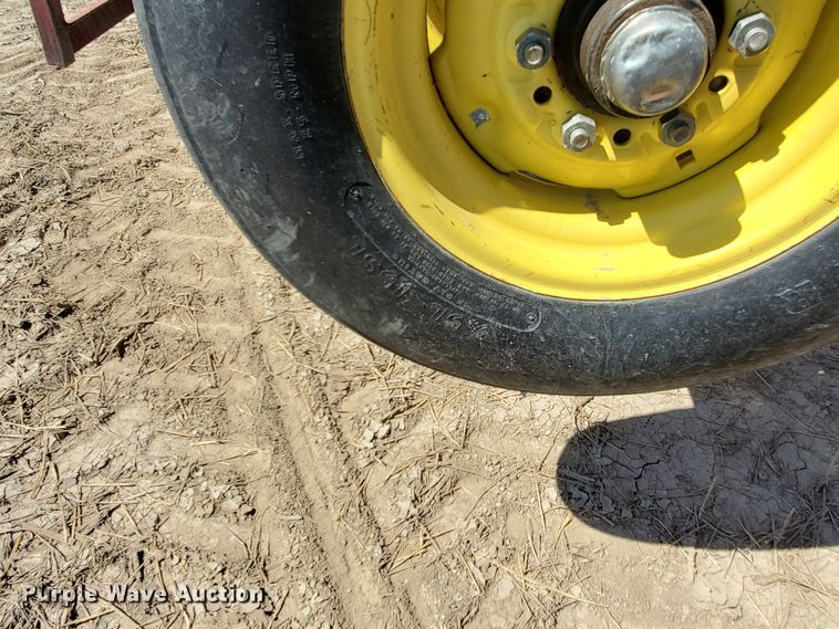 image for item DF7546 Sunflower 9433 grain drill