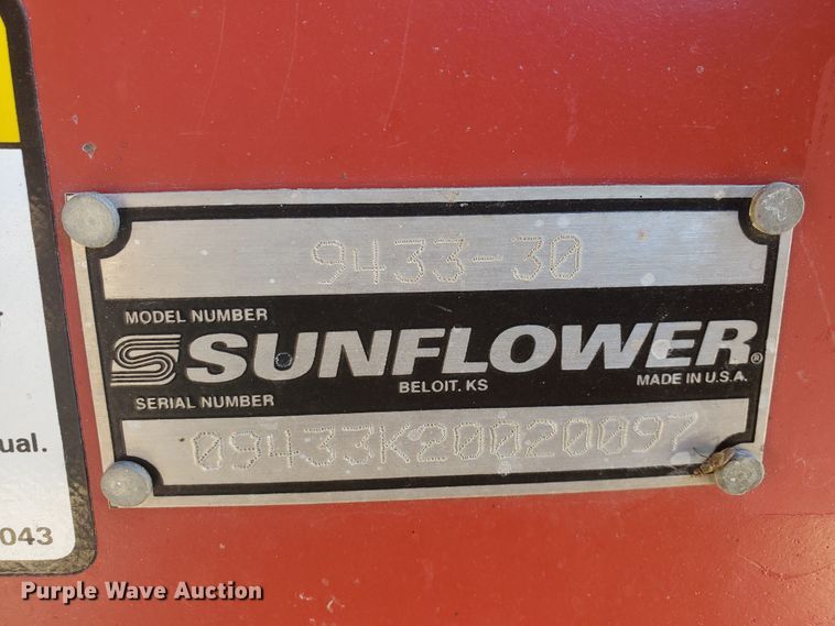 image for item DF7546 Sunflower 9433 grain drill