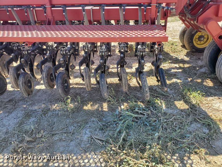 image for item DF7546 Sunflower 9433 grain drill