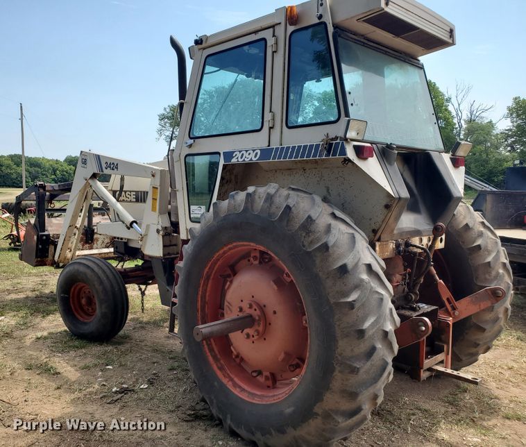 image for item DF7552 1983 Case 2090  tractor