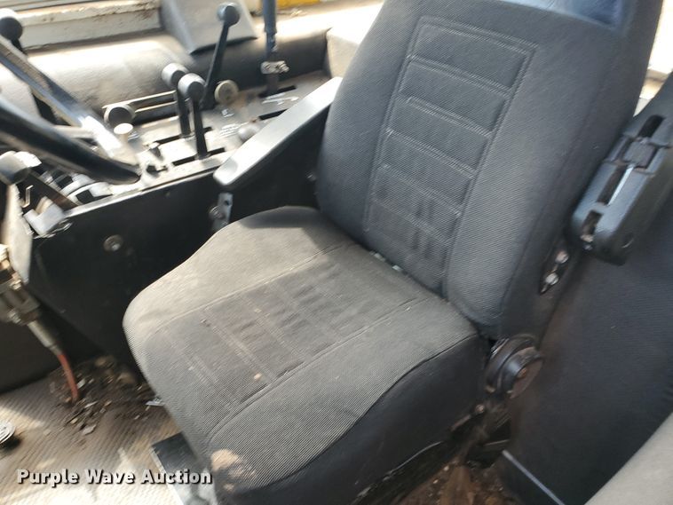 image for item DF7552 1983 Case 2090  tractor