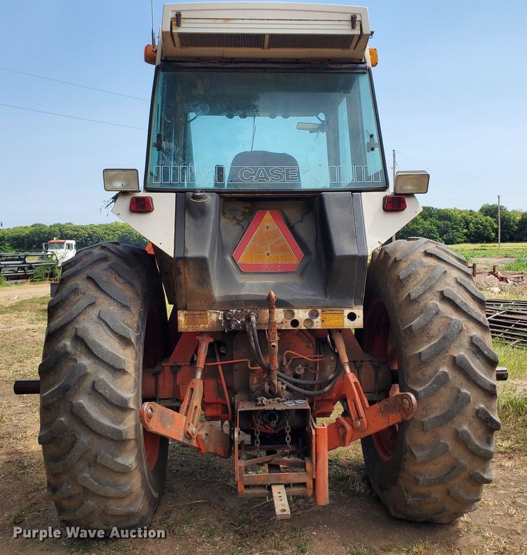 image for item DF7552 1983 Case 2090  tractor