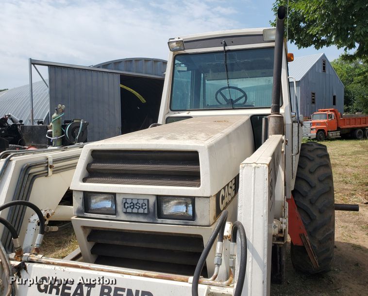 image for item DF7552 1983 Case 2090  tractor
