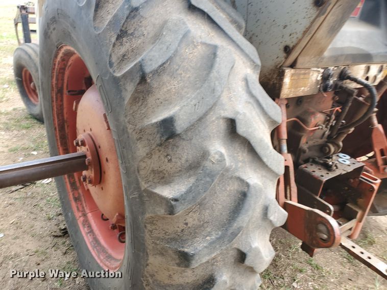 image for item DF7552 1983 Case 2090  tractor