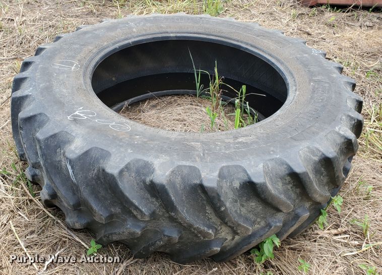 image for item DF7552 1983 Case 2090  tractor