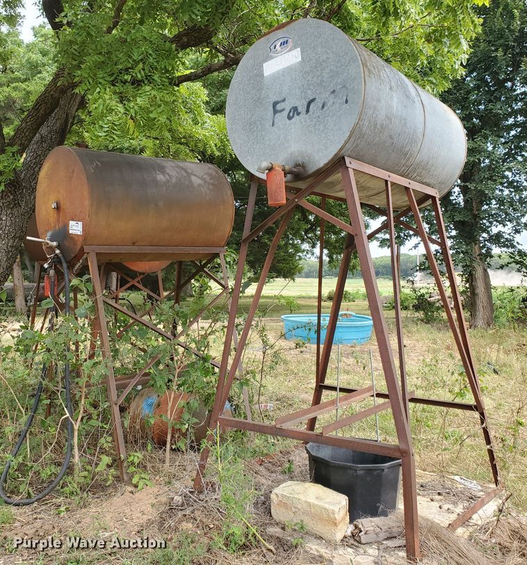 image for item DF7553 (3) fuel tanks