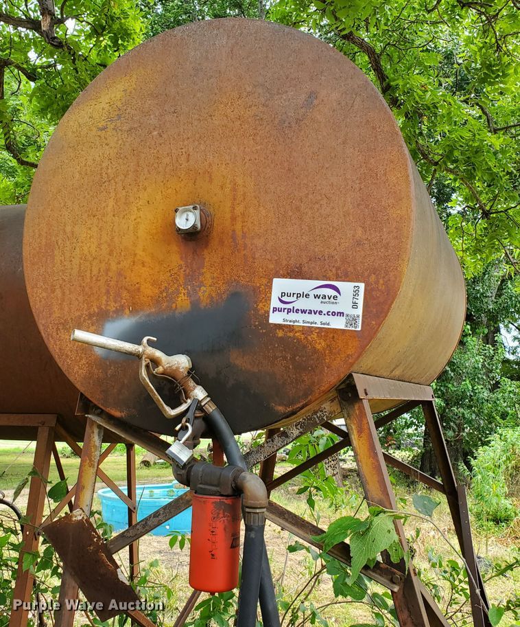 image for item DF7553 (3) fuel tanks