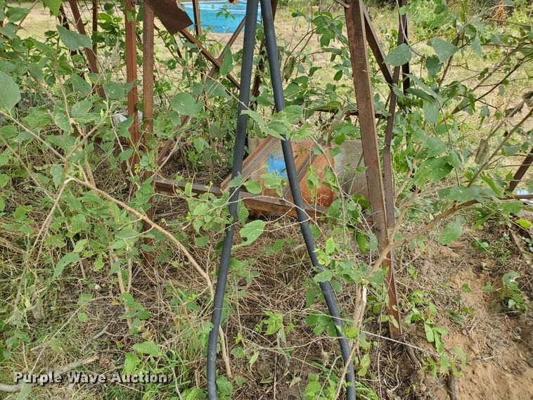 image for item DF7553 (3) fuel tanks