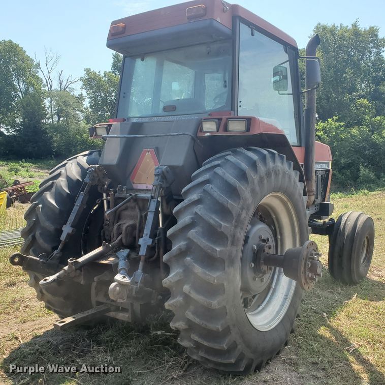 image for item DF7555 Case IH 7130  tractor