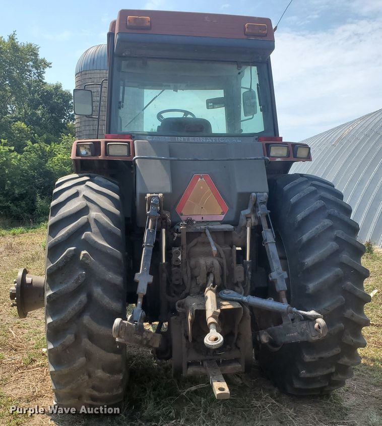 image for item DF7555 Case IH 7130  tractor