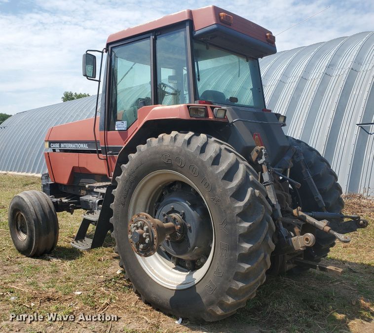 image for item DF7555 Case IH 7130  tractor