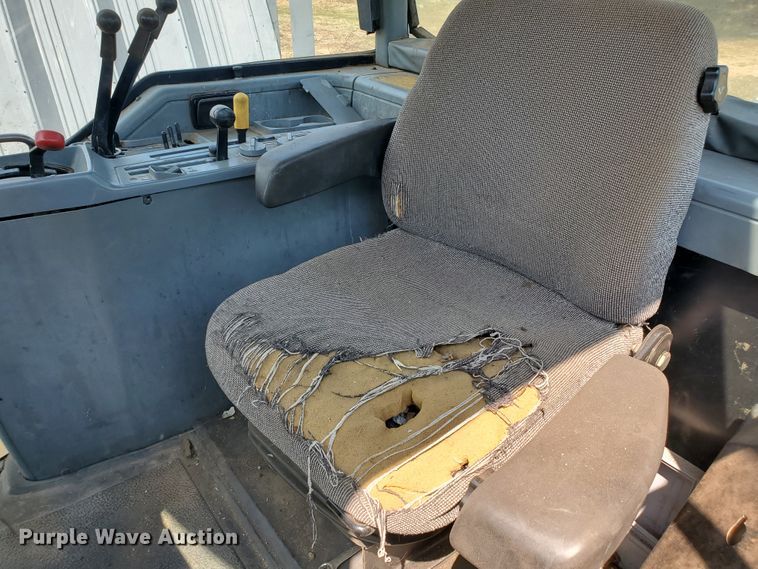 image for item DF7555 Case IH 7130  tractor