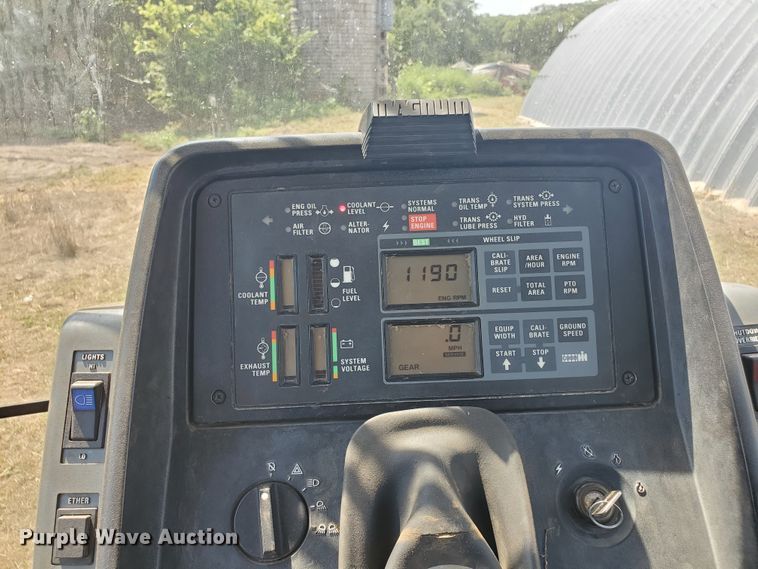 image for item DF7555 Case IH 7130  tractor