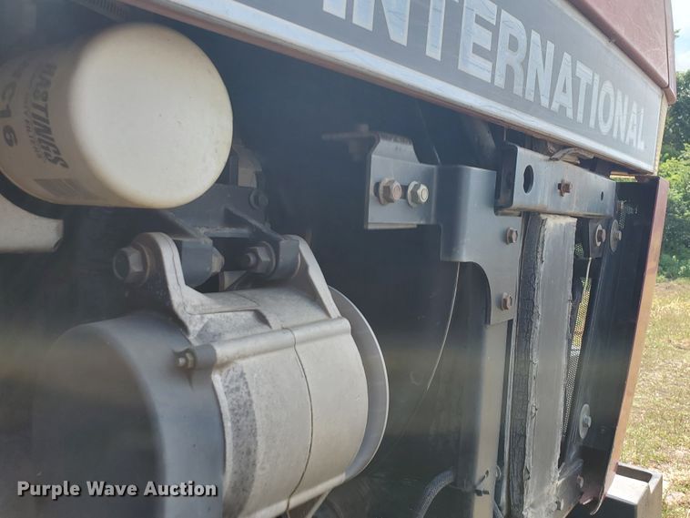 image for item DF7555 Case IH 7130  tractor