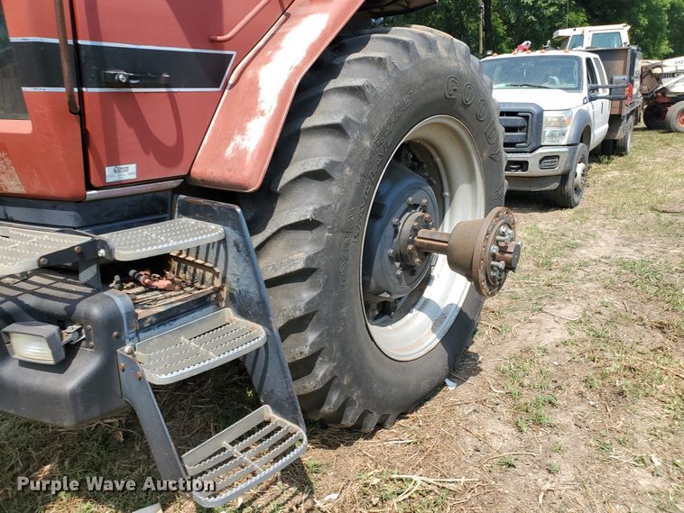 image for item DF7555 Case IH 7130  tractor